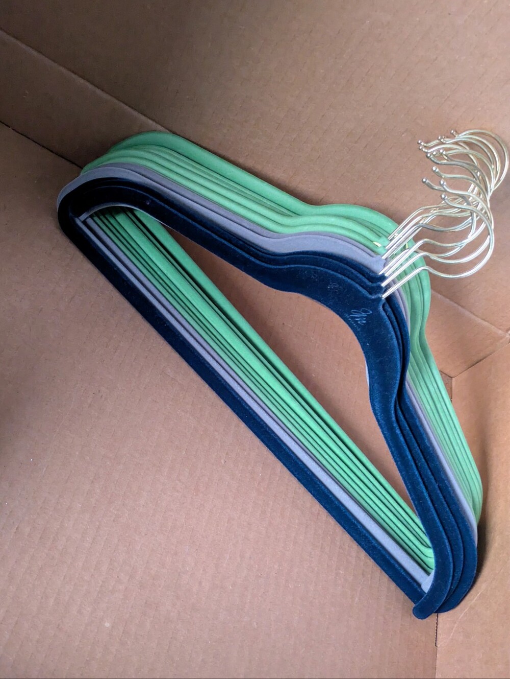 Joy Mangano Non Slip Organizer Hangers Green Gray Navy Bundle 12 - 2 Styles